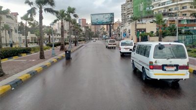 محافظ الإسكندرية: تواجد ميداني لجميع الأجهزة التنفيذية بالشوارع للتعامل مع تداعيات الأمطار 