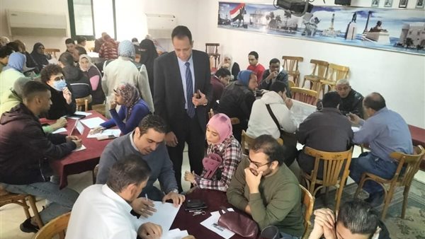 توفير فرص عمل