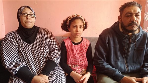 الطفلة بيري وعمها