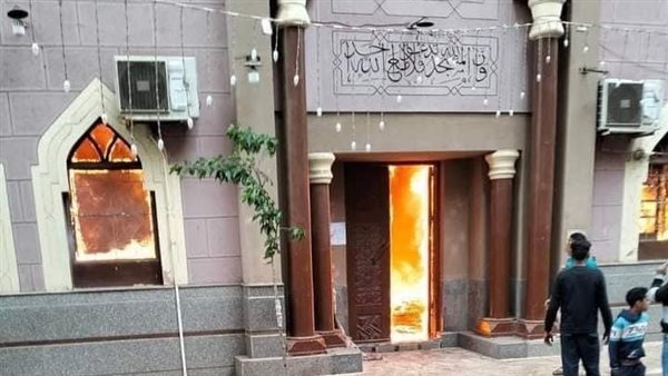 جانب من الحريق