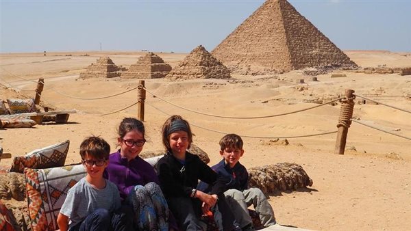 3 أطفال كنديين في