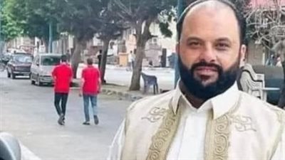 بسبب انقلاب السيارة.. وفاة شاب في طريقه لأداء العمرة بمطروح | بث مباشر 