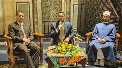 ملتقى العصر بالجامع الأزهر: النبي أوصانا بتعاهد الإيمان وتجديده والعناية به لأنه يضعف في قلب الإنسان