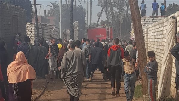 جانب من محاولات إخماد