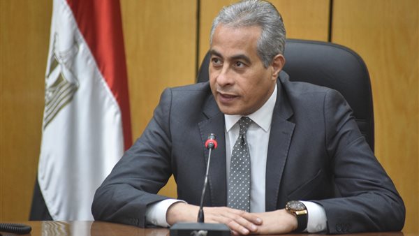 حسن شحاتة وزير القوى