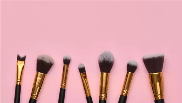 فرش المكياج