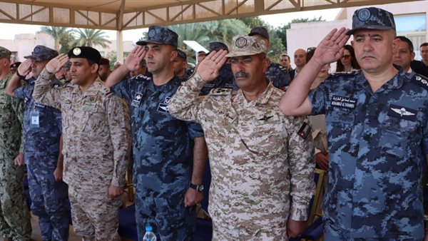 القوات البحرية 