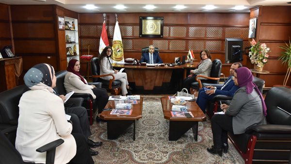 وزير القوى العاملة