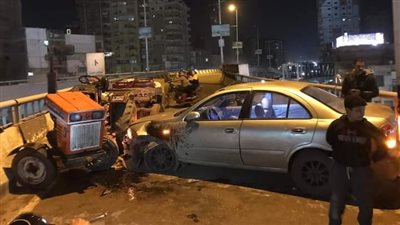 إصابة طفلة وسيدة في حادث تصادم جرار زراعي وسيارة ملاكي بالمحلة