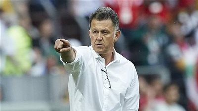 شوبير يكشف حقيقة البند المثير في عقد أوسوريو مع الزمالك