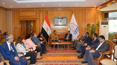 الداعية مصطفى حسني خلال ندوته بجامعة حلوان: الإسلام جاء رحمة للعالمين ورسالته تخاطب العقول