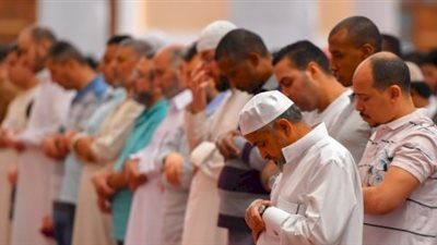 الحكومة تكشف حقيقة منع صلاة التهجد في المساجد