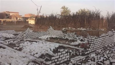 إزالة حالتي تعدٍ بالبناء بقرية الريان بمحافظة الفيوم