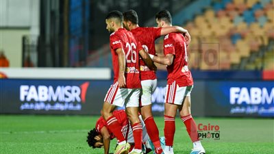 نتيجة مباراة الأهلي وفاركو.. الفريق الأحمر يفوز بثلاثية نظيفة ويسترد صدارة الدوري 