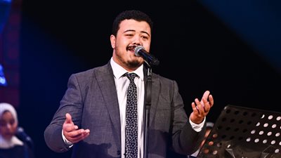 أوبرا جامعة مصر للعلوم والتكنولوجيا تضيء ليالي رمضان بحفل كبير للمنشد أحمد العمري