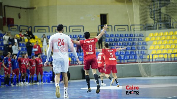 يد الأهلي والزمالك