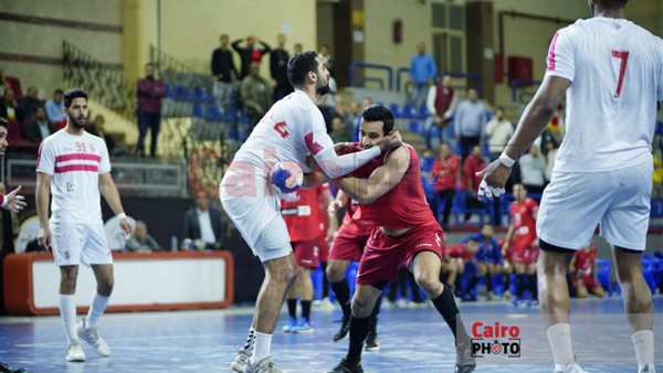 يد الأهلي والزمالك