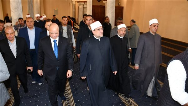 وزير الأوقاف ومحافظ