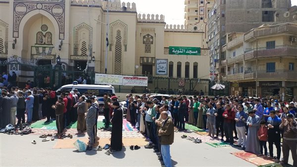 تشييع جثمان طالب