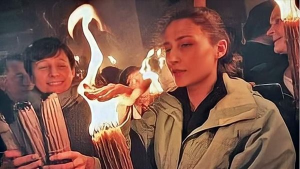 ظهور النور المقدس