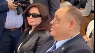 إلهام شاهين تشارك باحتفالات عيد القيامة داخل الكنيسة الإنجيلية في مصر الجديدة