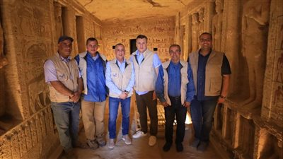 وزير السياحة يتفقد موقع حفائر البعثة الأثرية المصرية في سقارة