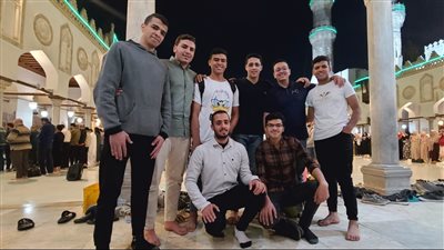 المصريون يعيشون الأجواء الرمضانية ويلتمسون ليلة القدر بالجامع الأزهر