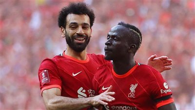 ردًا على مشجع.. تعليق طريف من ماني على انتقال صلاح إلى الدوري السعودي | فيديو