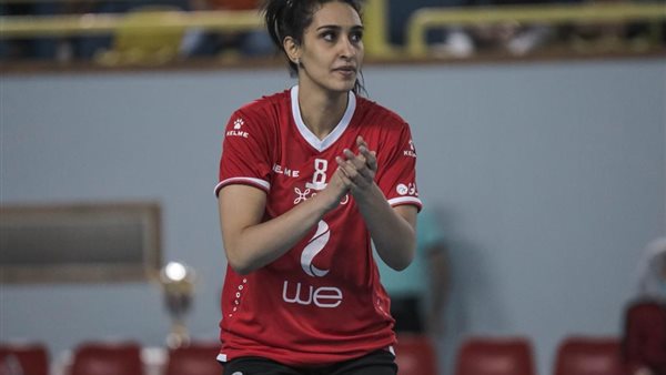 نهلة سامح كابتن فريق