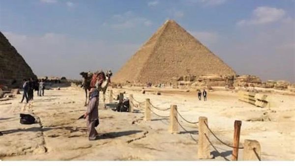 مواقع دولية تلقي