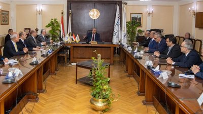 اقتصادية قناة السويس توقع بروتوكول تعاون مع جهاز تنمية التجارة الداخلية لتبادل البيانات