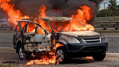 اندلاع حريق في سيارة ملاكي بسوهاج.. والعناية الإلهية تنقذ قائدها