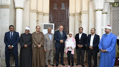 خلال احتفالية ليلة القدر.. تكريم 50 من حفظة القرآن الكريم بمسجد عبد الرحيم القنائي