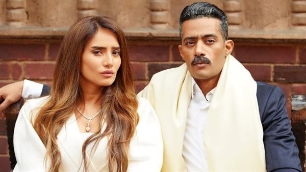 الفنانة زينة