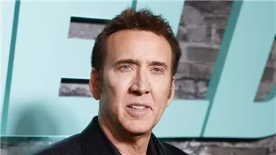 نيكولاس كيدج يتناول صراصير خلال تصوير فيلم Vampire’s Kiss: الحشرات بها نسبة عالية من البروتين