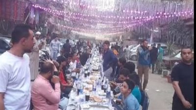 5000 وجبة.. شباب فيصل ينظمون أكبر مائدة إفطار على عرض 14 شارعا بالجيزة| بث مباشر 