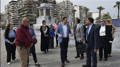 وفد من وزارة التخطيط يزور عددا من المشروعات ببورسعيد |صور 