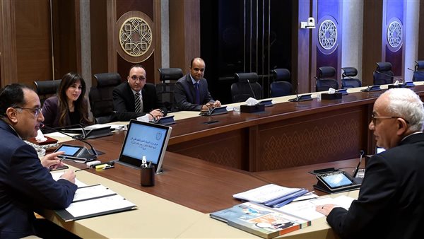 وزير التعليم خلال