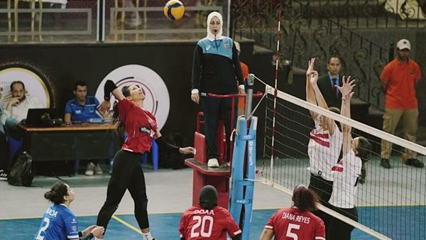 الأهلي والزمالك طائرة