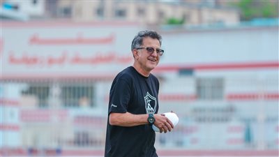 بأمر من الكولومبي.. غلق ملف تعاقدات المحترفين في الزمالك