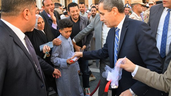 محافظ الغربية يؤدي