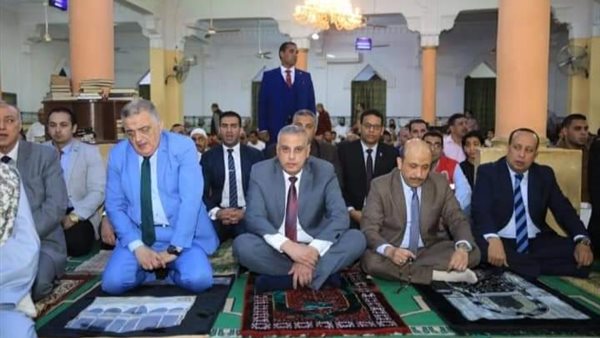 محافظ سوهاج يؤدي