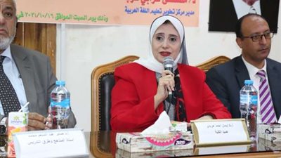 عميدة الدراسات التربوية بالقاهرة: لا يوجد نظام امتحانات ميدتيرم.. ولكن لدينا أعمال فصلية