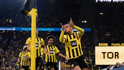 بوروسيا دورتموند يضرب فرانكفورت برباعية بالدوري الألماني ويخطف الصدارة من بايرن ميونخ