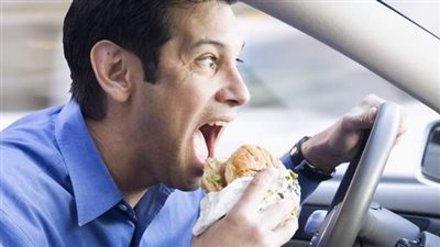 7 نصائح للحفاظ على تركيزك أثناء قيادة السيارة