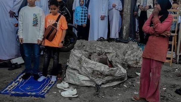 الطفلة فرحة 