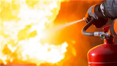 حريق يلتهم مزرعة مواشٍ بقرية النصارية بالفيوم