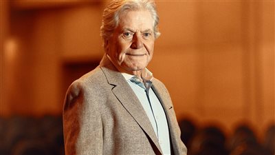 حسين فهمي: التكنولوجيا غيرت الفوتوسيشن تمامًا.. وأي حد يقف قدام الكاميرا يبقى مشهور