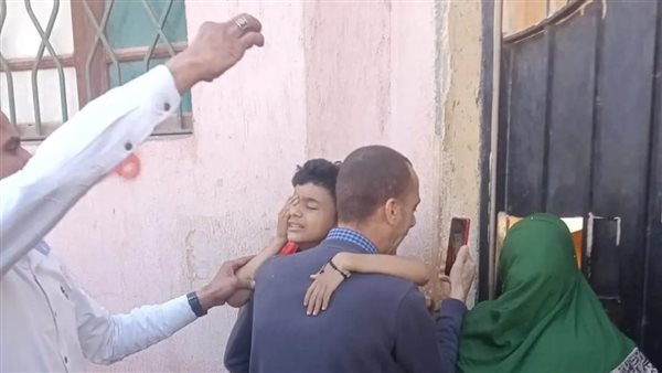 إصابة طفل بعمى جزئي