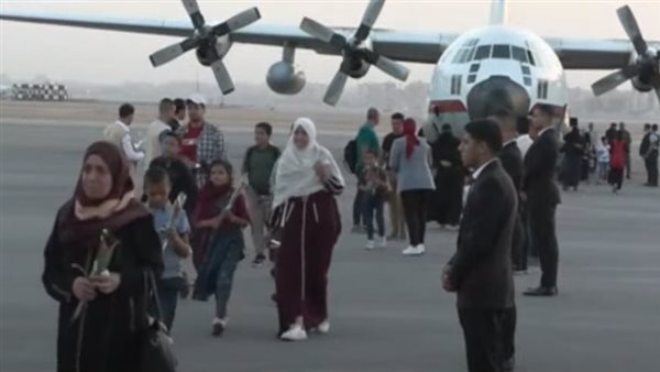 المصريون القادمون